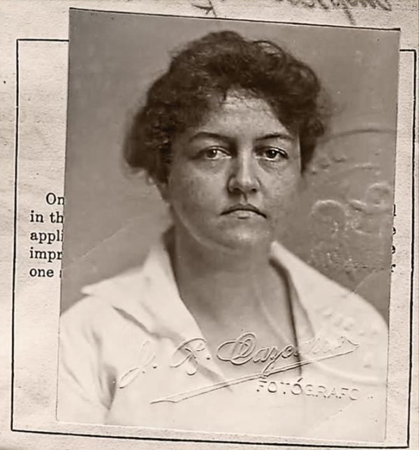 Nurse Lillian Aubert died from pneumonia after contracting&nbsp;the flu while caring for hundreds of soldiers at Walter Reed Hospital.