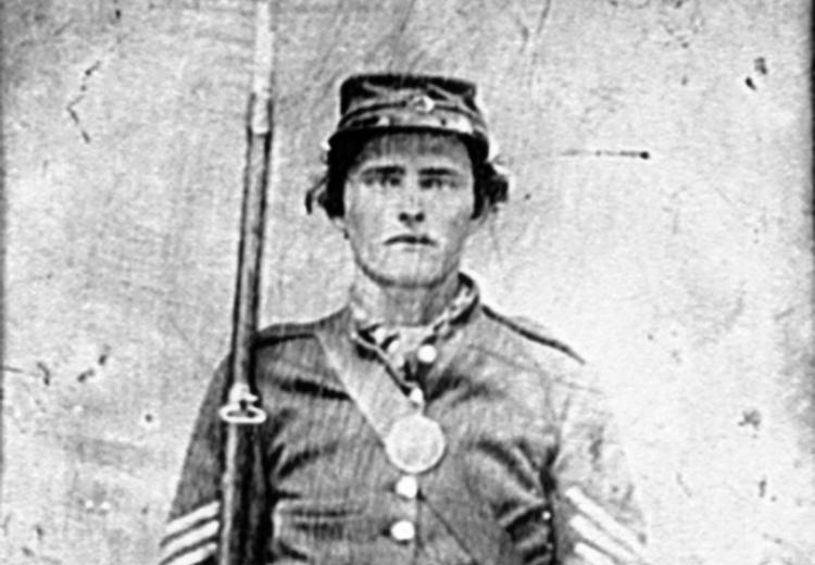 Civil War-era portrait of a Federal soldier.
