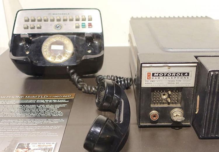 Motorola Carphone Model TLD-1100, 1964.